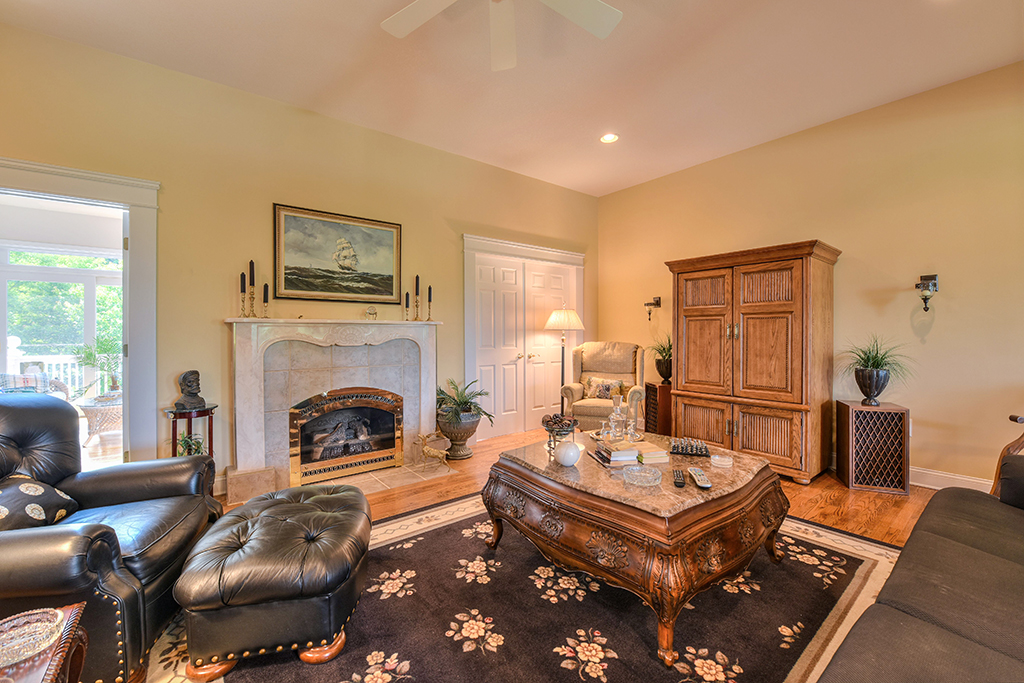 296 Cardinal Lane, Waynesville, NC 28786