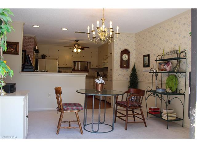 17 Lodge Lane, Waynesville, NC 28786