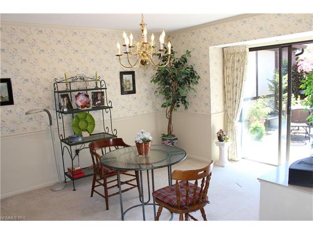 17 Lodge Lane, Waynesville, NC 28786