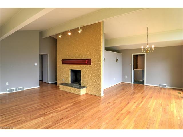 34 Yost Street, Weaverville, NC 28787