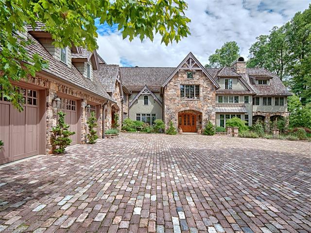 646 Pinnacle Mountain Road, Zirconia, NC 28790