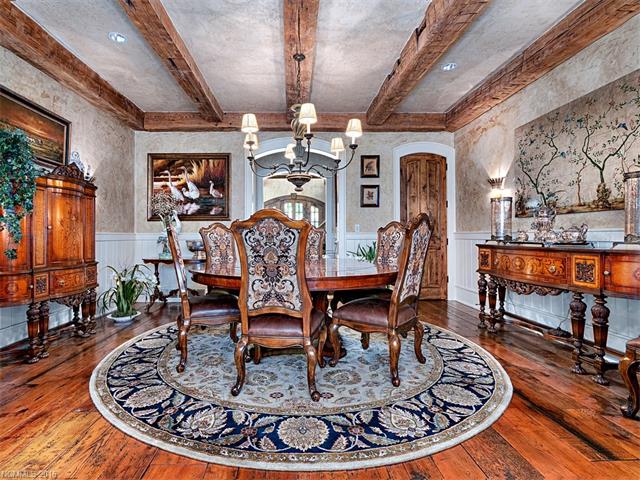 646 Pinnacle Mountain Road, Zirconia, NC 28790