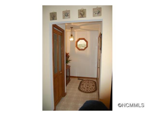 44 Laurel Creek Drive, Hendersonville, NC 28792