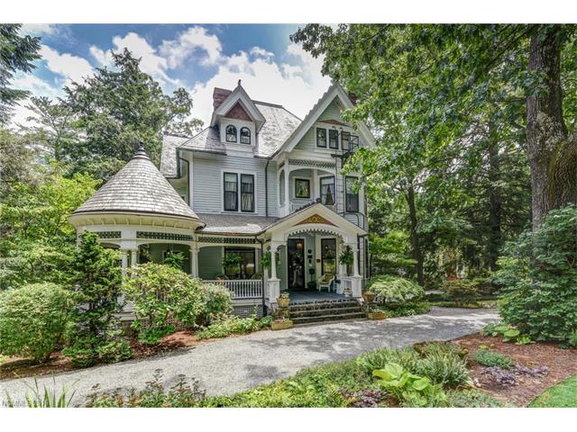 235Pearson Dr, Asheville, NC 28801