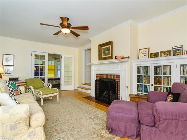 138 Cumberland Avenue, Asheville, NC 28801