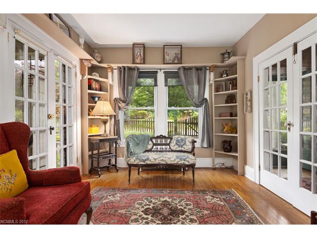 11 Sylvan Avenue, Asheville, NC 28801