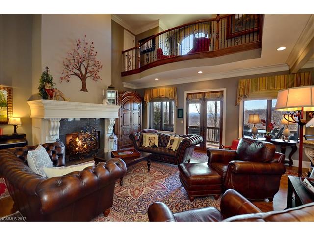 11 Copper Leaf Ln, Asheville, NC 28803