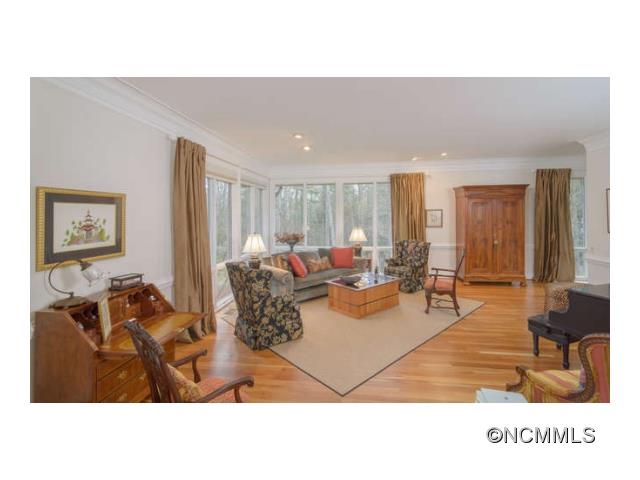 57 Stuyvesant Road, Asheville, NC 28803