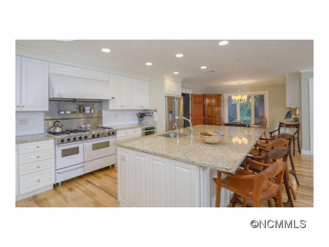 57 Stuyvesant Road, Asheville, NC 28803