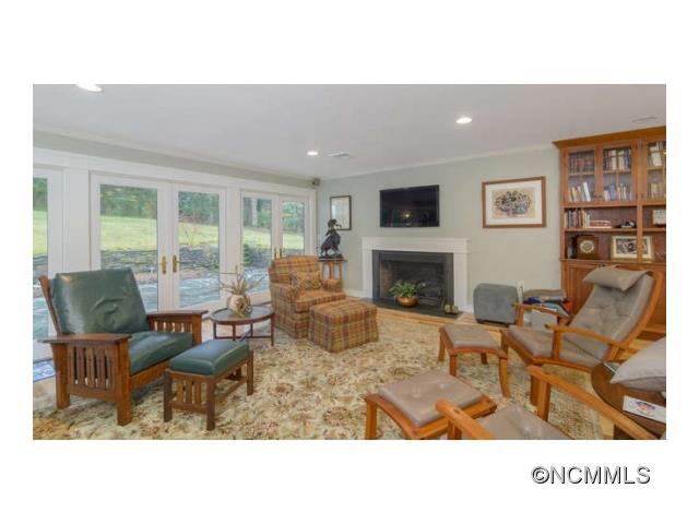 57 Stuyvesant Road, Asheville, NC 28803
