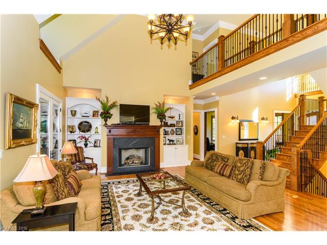 22 Beadle Ln, Asheville, NC 28803