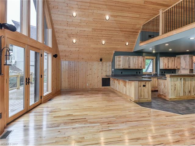 39Floyd Dr, Asheville, NC 28803