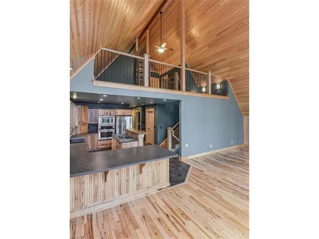 39Floyd Dr, Asheville, NC 28803