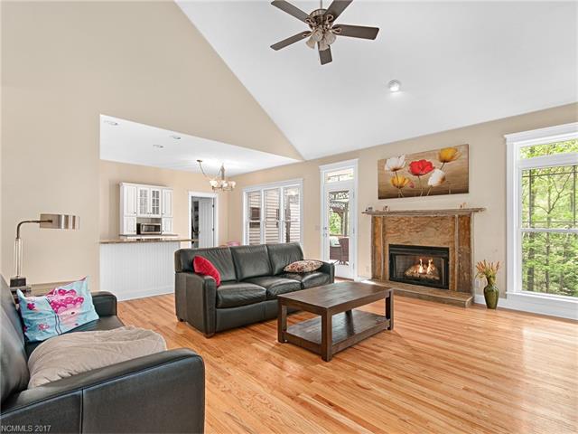 1048 Columbine Road, Asheville, NC 28803