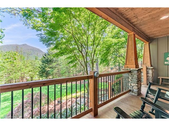 100 Village Pointe Lane, Asheville, NC 28803