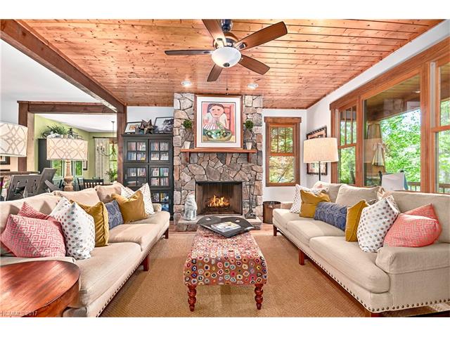 100 Village Pointe Lane, Asheville, NC 28803