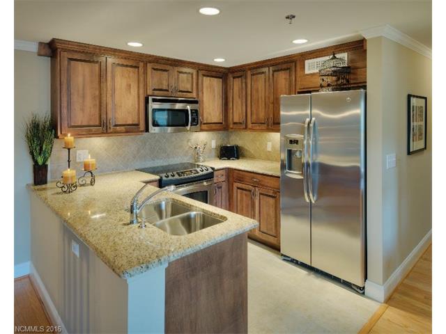 116 Bowling Park Road, Asheville, NC 28803