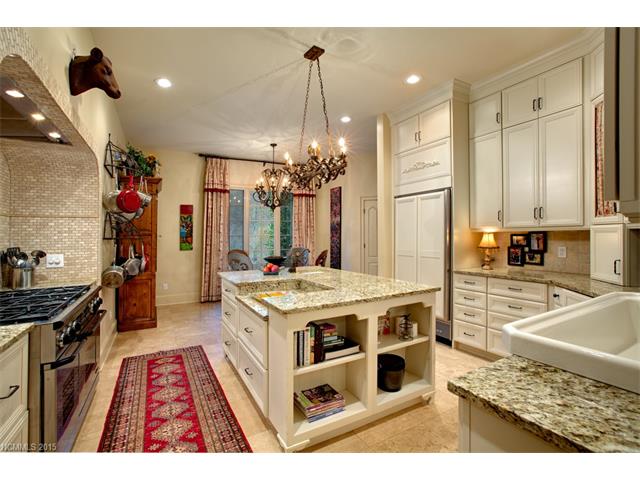 400 Lynn Cove Road, Asheville, NC 28804