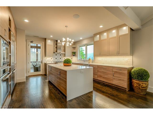5 Grovepoint Way, Asheville, NC 28804