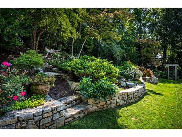 11 Trailridge Road, Asheville, NC 28804