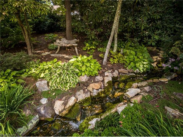 11 Trailridge Road, Asheville, NC 28804