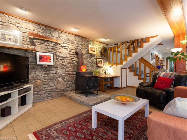 2 Lookout Road, Asheville, NC 28804