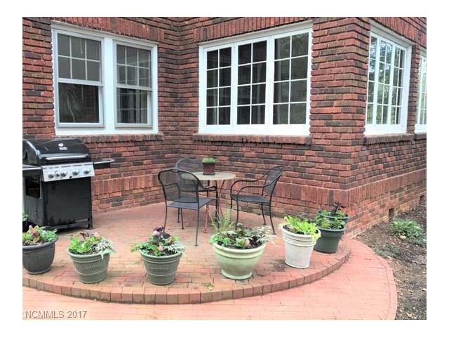 35 Mount Vernon Circle, Asheville, NC 28804