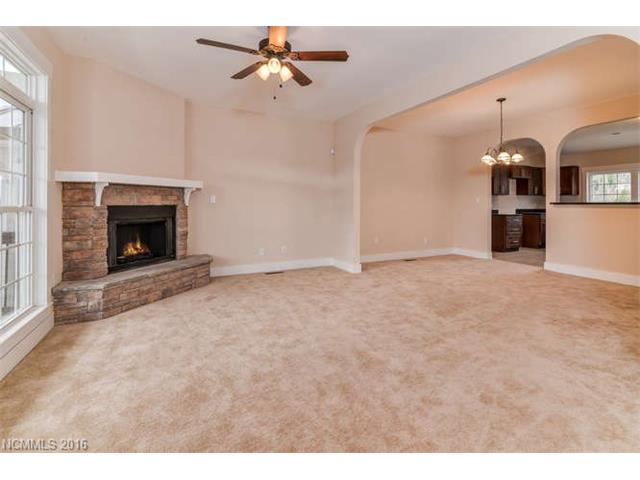 27 Walnut Springs Drive, Asheville, NC 28804