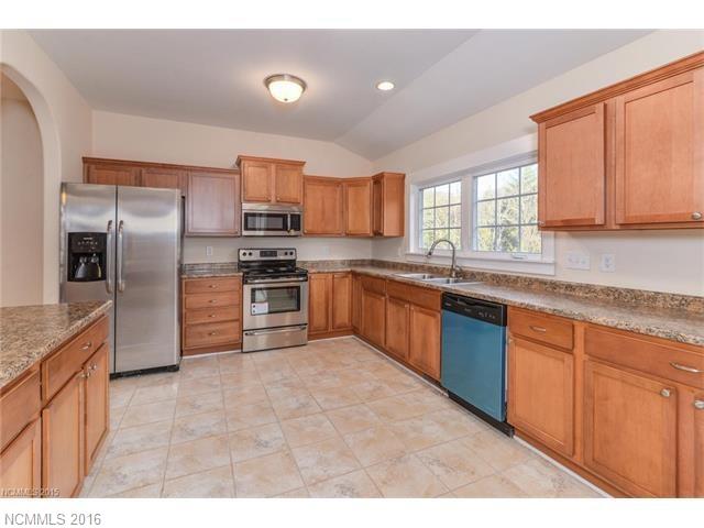 27 Walnut Springs Drive, Asheville, NC 28804