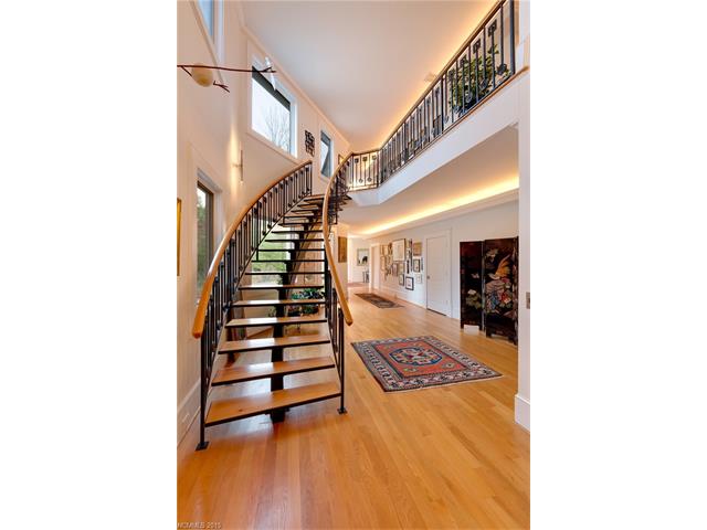 55 Riverview Parkway, Asheville, NC 28805
