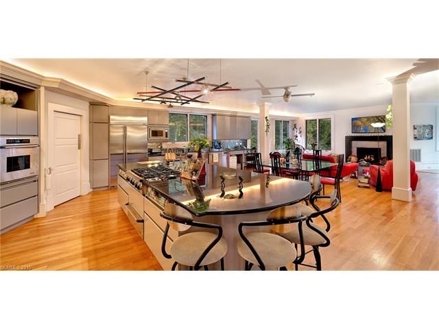 55 Riverview Parkway, Asheville, NC 28805