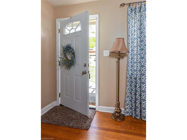 465 Kenilworth Road, Asheville, NC 28805