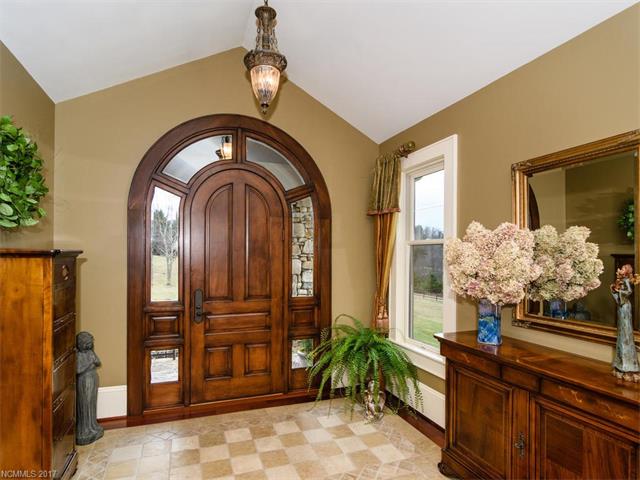 93 Plantation Drive, Asheville, NC 28806