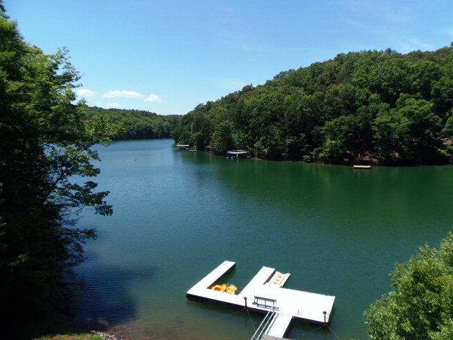 740 Ridgewood Dr, Murphy, NC 28906
