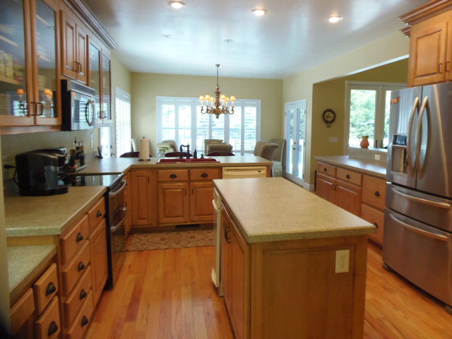 740 Ridgewood Dr, Murphy, NC 28906