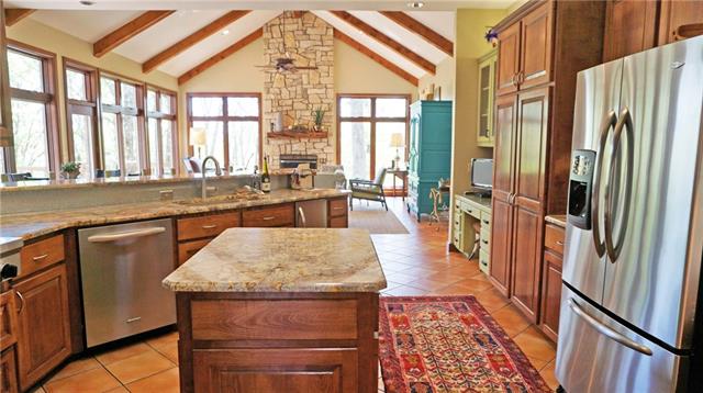 21152 C R 2182, Whitehouse, NC 75791