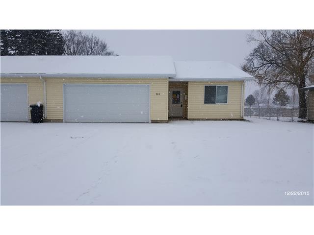 604 11th St NWMinot, ND, 58703Ward County