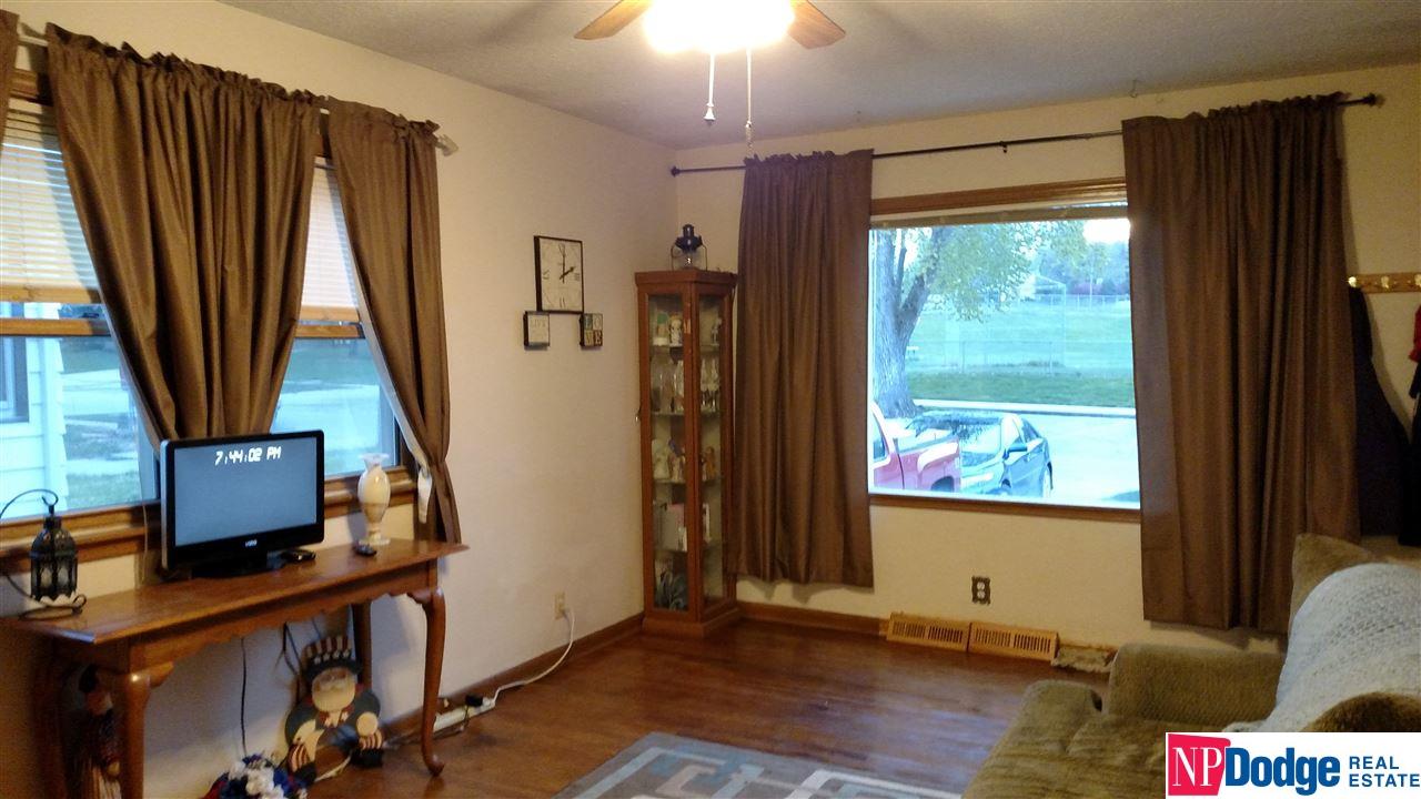 407 W 22nd, Bellevue, NE 68005