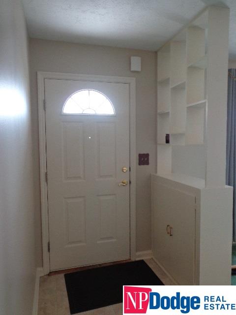923McLaughlin, Bellevue, NE 68005