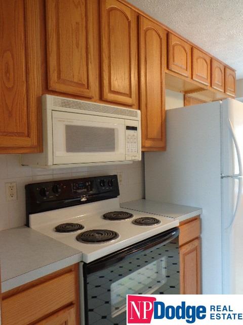 923McLaughlin, Bellevue, NE 68005