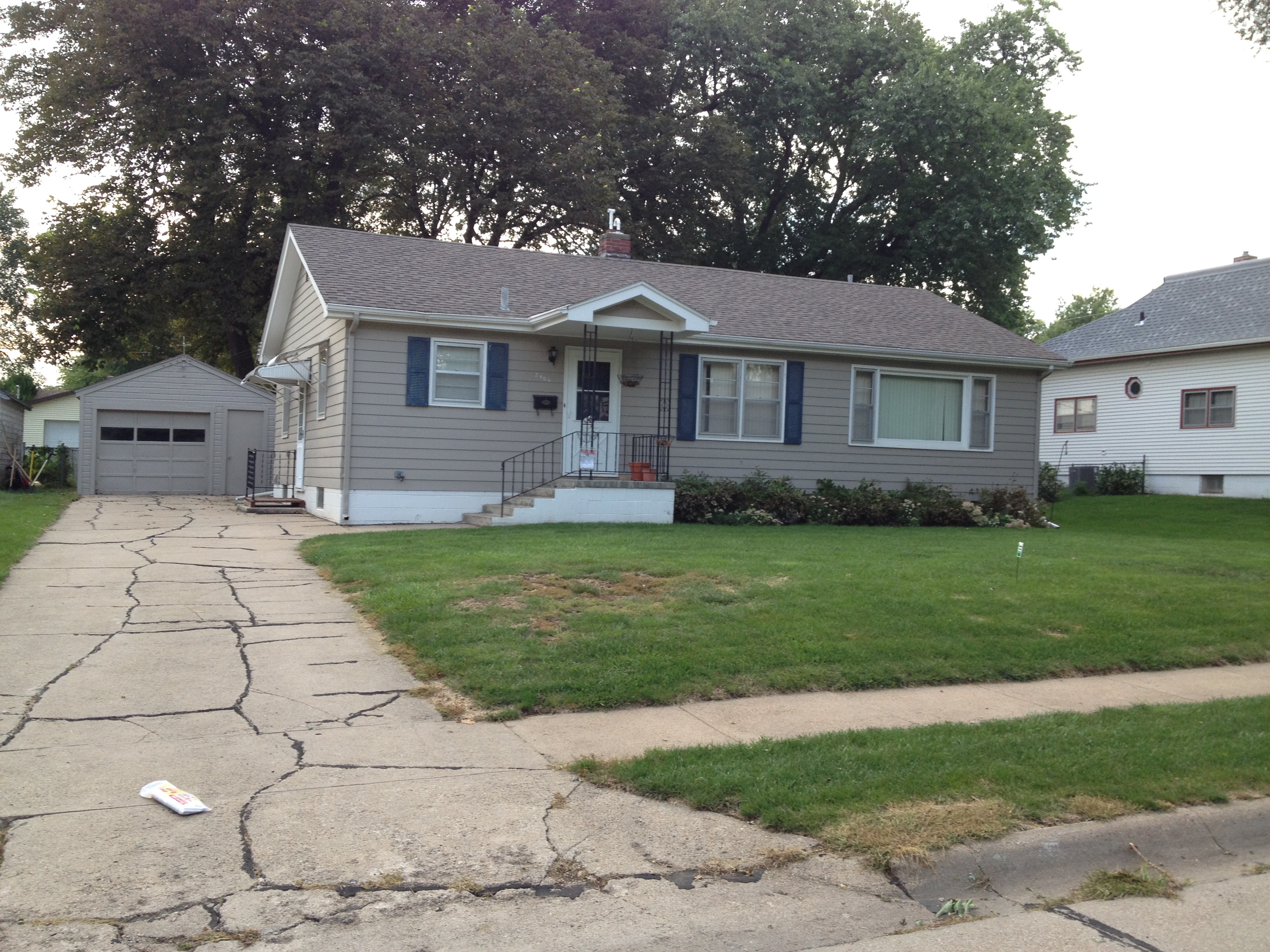 2406 Crawford, Bellevue, United States 68005