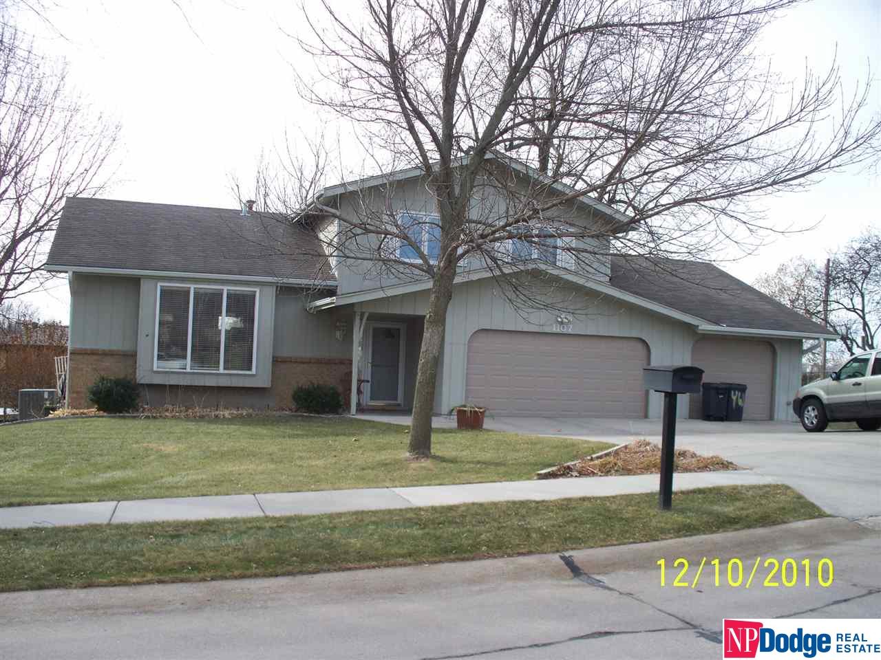 1107Somerset, Bellevue, NE 68005