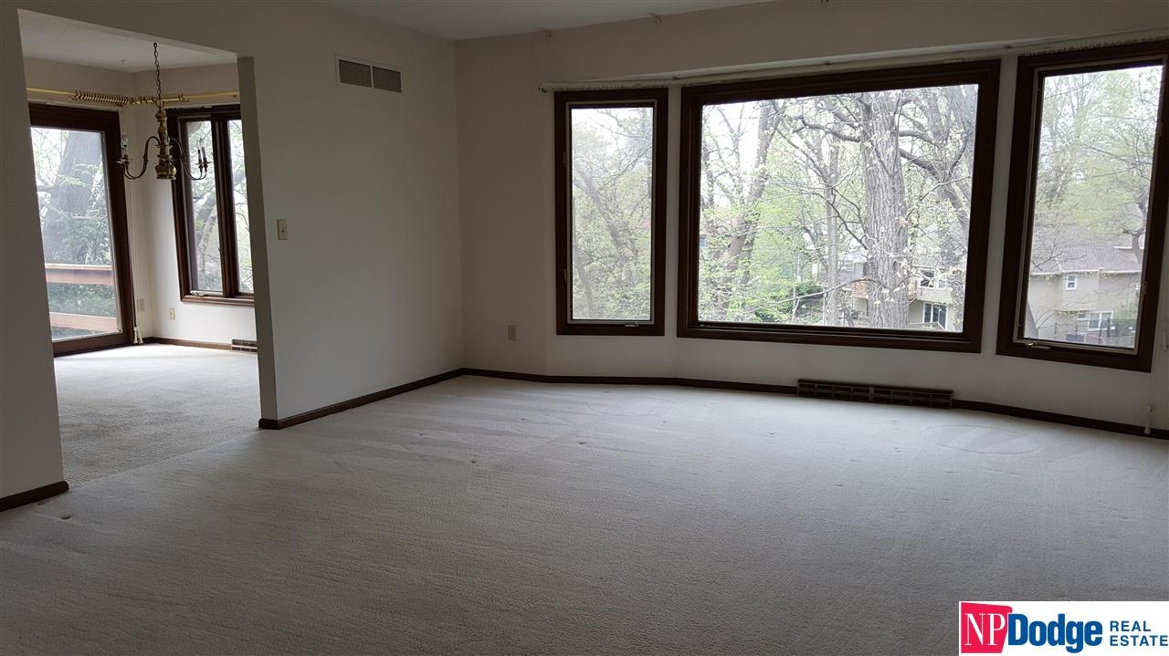 810IVY, Bellevue, NE 68005