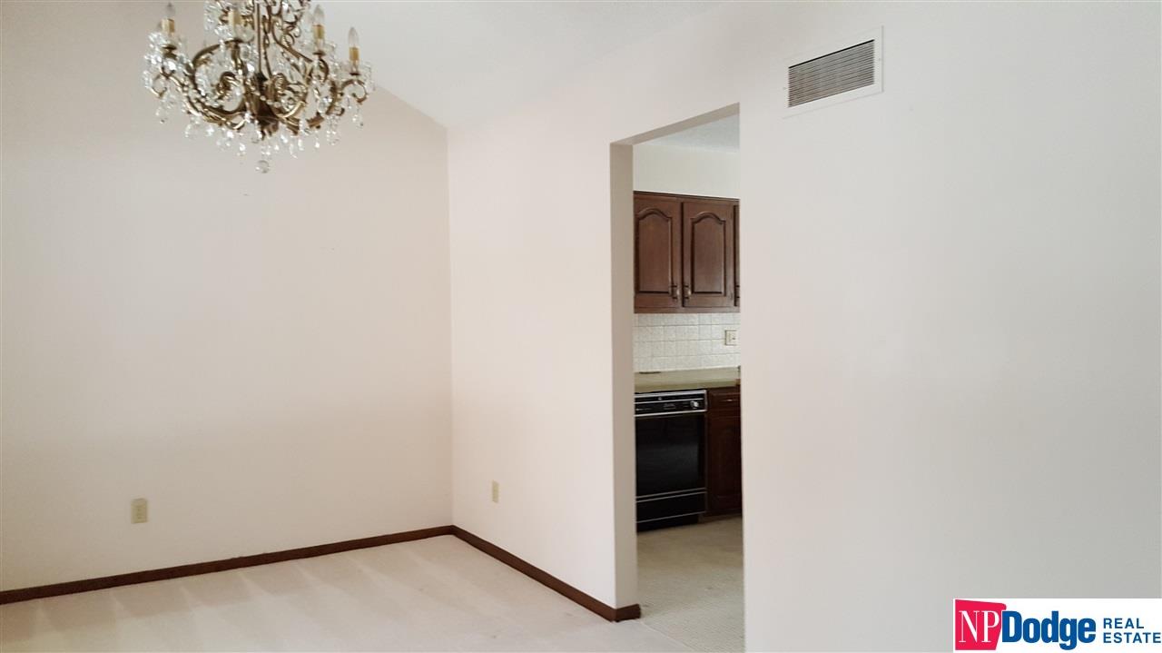 810IVY, Bellevue, NE 68005