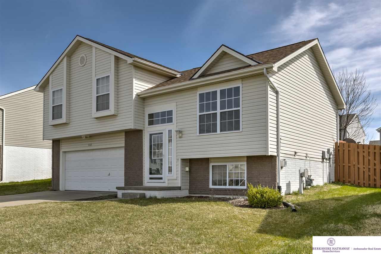 15311Young, Bennington, NE 68007
