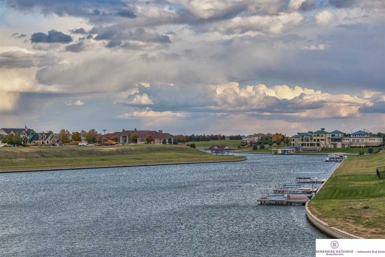 11810 N 172, Bennington, NE 68007