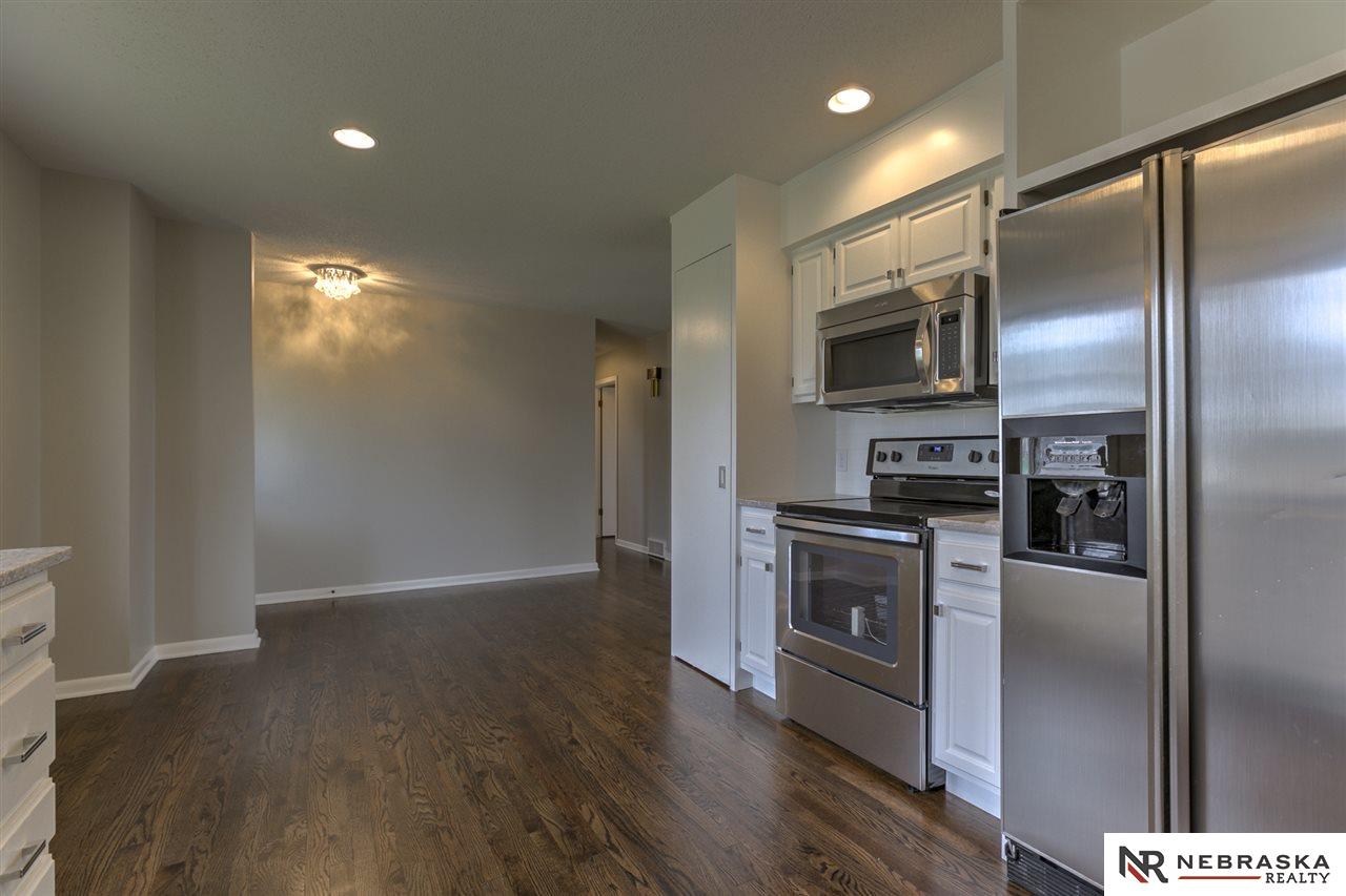 433 N Molley, Bennington, NE 68007