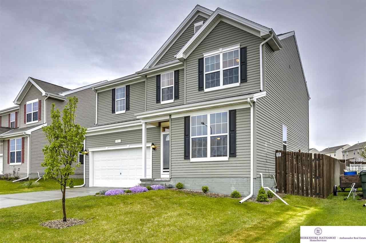 15908Hanover Falls, Bennington, NE 68007