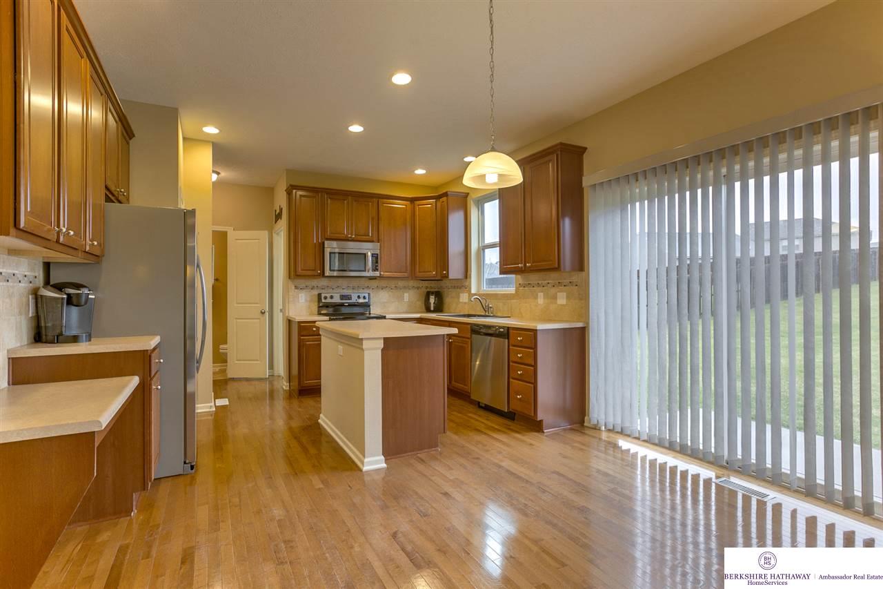 15908Hanover Falls, Bennington, NE 68007