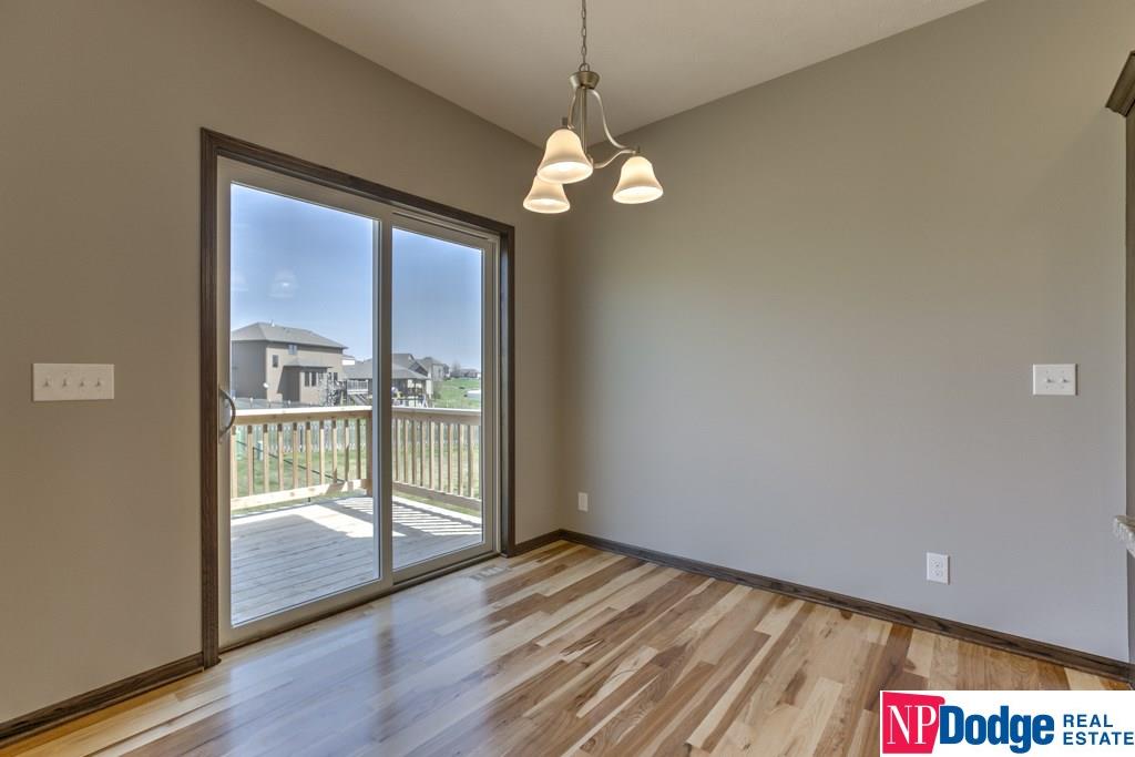 16018Potter, Bennington, NE 68007